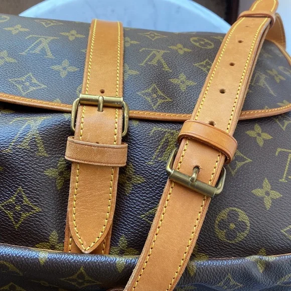 💯 % Authentic Louis Vuitton Saumur 35 Shoulder bag XLarge Firm. - Picture 5 of 17